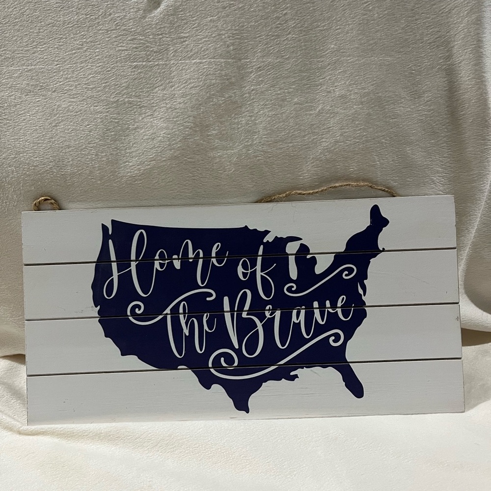 Navy and White 'Home of the Brave' Wall Decor